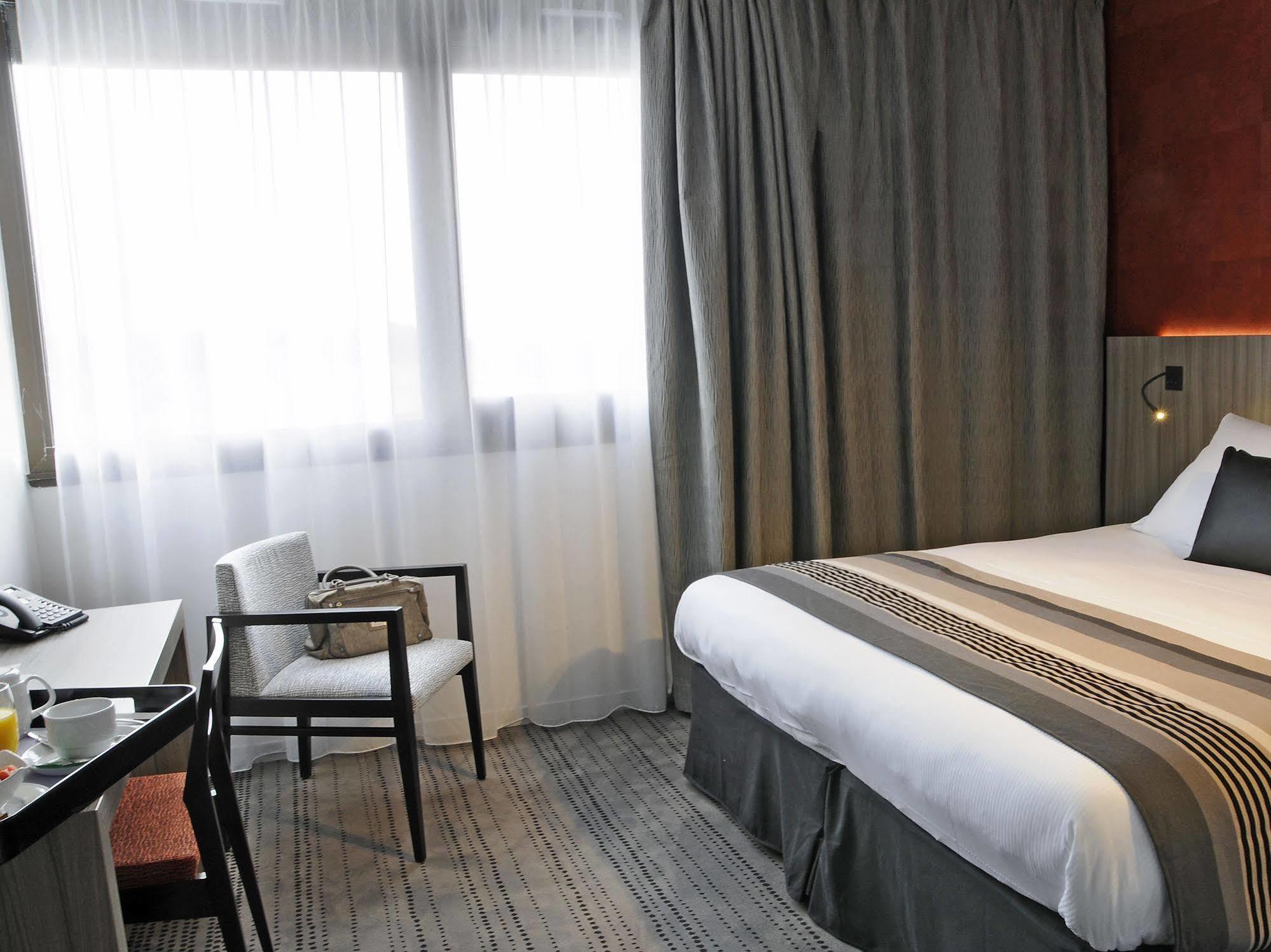 Best Western Plus Hotel & Spa De Chassieu Exteriör bild